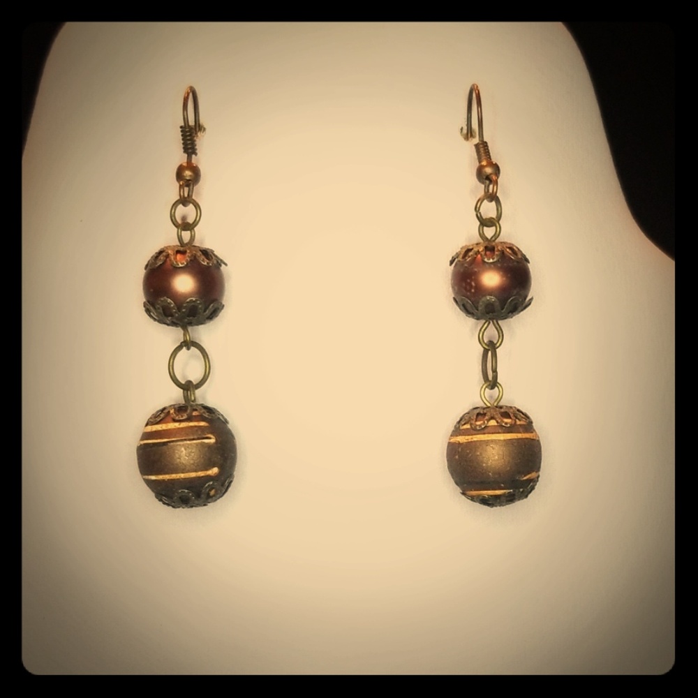 Cute Brown and copper designed earrings 💝